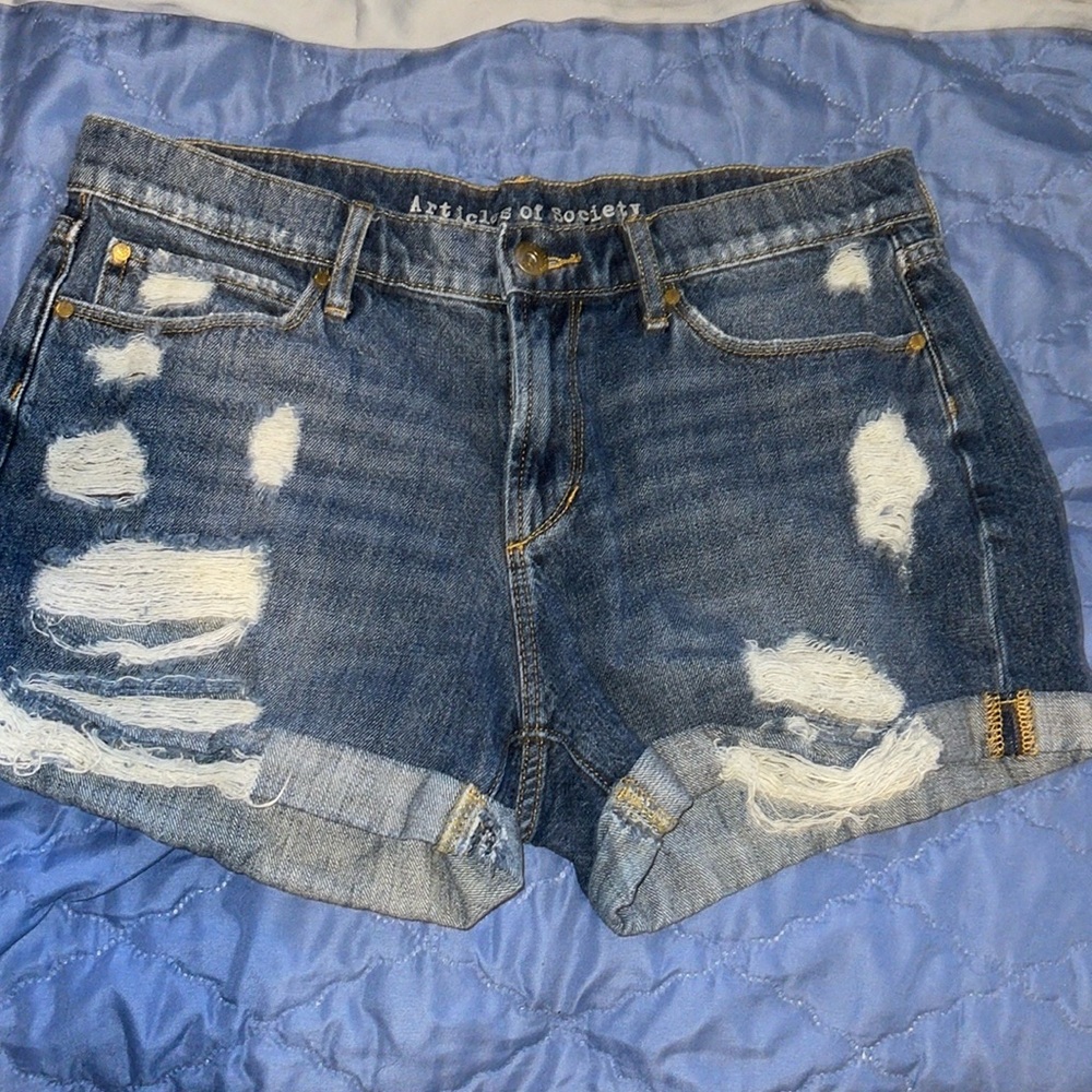 Articles of society, boyfriend style distressed Jean shorts size 28